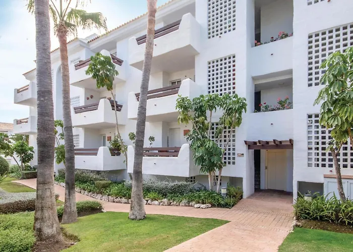 Apartamento 2 Bedroom Lovely In Estepona