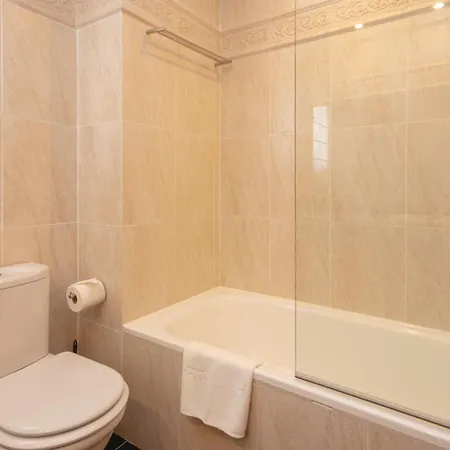 Apartman Cozy In With Swimming Pool