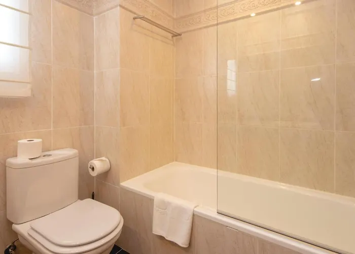 Appartamento 2 Bedroom Lovely In